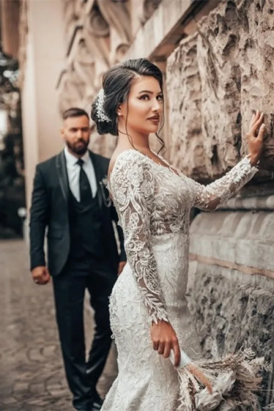 Stylish White Floral Lace Mermaid Bridal Dresses Long Sleeves V-Neck Spring Wedding Dress